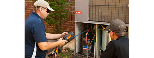 hvac techs working